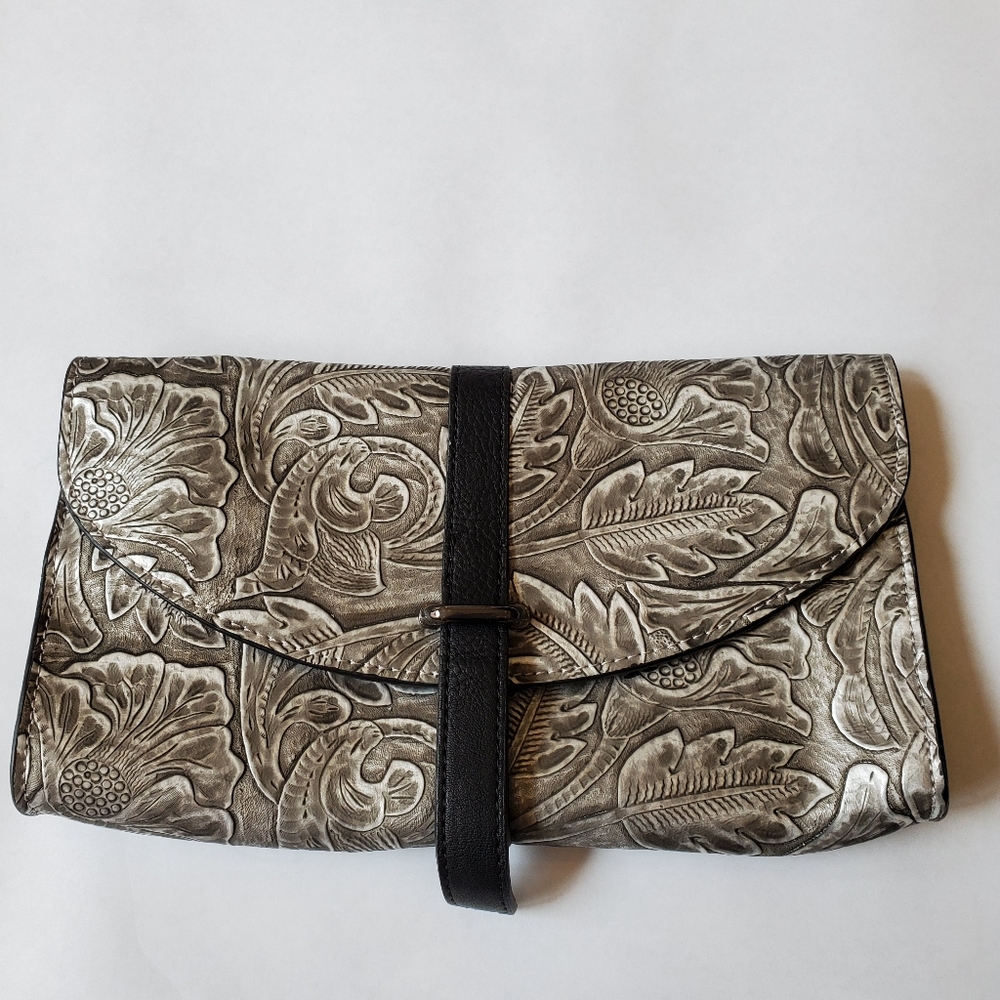 Clutch purse
